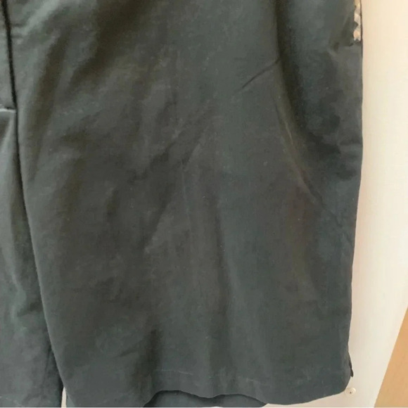 Burberry Black Golf Shorts  12 - Picture 11 of 11